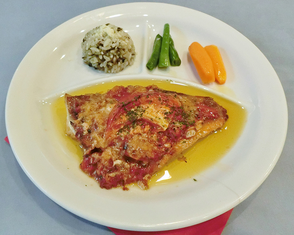 Fish Grilled with Tomato Sauce